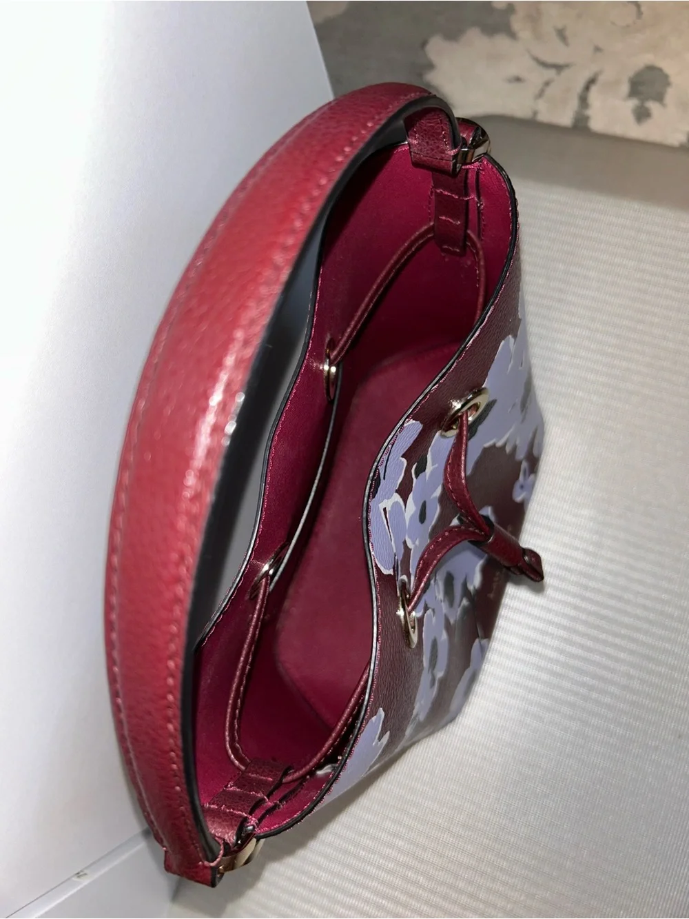 Like new Kate Spade Eva Small Bucket Bag